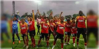 Read more about - East Bengal | একই দিনে জোড়া সাফল্য ইস্টবেঙ্গলের! ছেলেরা হলো চ্যাম্পিয়ন, জয় দিয়ে শুরু মেয়েদের যাত্রা!