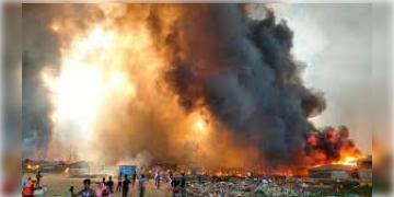 Read more about - Bangladesh: রোহিঙ্গা ক্যাম্পে আগুন লাগার পেছনে রয়েছে নাশকতা,অবশেষে দায়ের মামলা