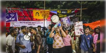 Read more about - Junior Doctor Protest | ১০ অক্টোবরের মধ্যে মিটবে ৯০ শতাংশ দাবি, আশ্বাস দিয়ে জুনিয়র ডাক্তারদের অনশন তুলে নেওয়ার বার্তা দিলেন মুখ্যসচিব