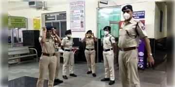 Read more about - মহিলা যাত্রীদের সুরক্ষার্থে নয়া পদক্ষেপ নিল ভারতীয় রেল, শুরু হল ‘মেরি সহেলি’ পরিষেবা