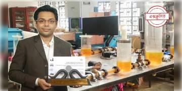 Read more about - জাতীয় পুরস্কার অর্জন সুমন্তর, সৃষ্টি করেছে হৃৎপিণ্ডের বিকল্প যন্ত্র ‘কার্ডিওভাসকুলার রেপ্লিকেটর’। 