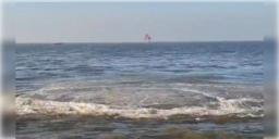 Read more about - Gujarat Coast Sea | টগবগিয়ে ফুটছে জল, সমুদ্রের তলদেশে গ্যাস লিক? গুজরাত উপকূলে বাড়ছে আতঙ্ক!