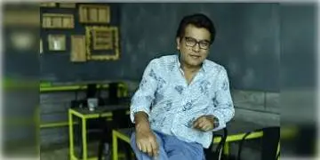 Read more about - গোটা বছরের স্মৃতিকে ছন্দে গেঁথে তৈরি রুদ্রনীলের বিশেষ কবিতা ‘বিশের বিষ’।  