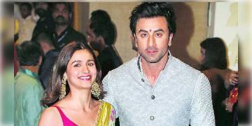 Read more about - আগামী বছরেই বিয়ের ইঙ্গিত দিচ্ছে বলিউডের সেলেব জুটি রণবীর-আলিয়া।          