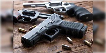 Read more about - Sealdah Station | ব্যাগে ছিল ৬টি আগ্নেয়াস্ত্র-সহ ৮ রাউন্ড গুলি! শিয়ালদহ স্টেশনের বাইরে গ্রেফতার ব্যক্তি!