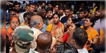 Read more about - BJP Worker Killed | নিউটাউনে খুন বিজেপি কর্মী, রাজ্যে ভোট পরবর্তী হিংসার বলি ৪!