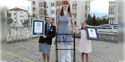 Read more about - গিনেস বুকে নাম লেখালেন তুরস্কের রুমেইশা, বিশ্বের সব চেয়ে লম্বা মহিলা!