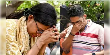 Read more about - SSC Teachers | বেতন পাবেন চাকরিহারা শিক্ষকরা? মাইনে সংক্রান্ত পোর্টালে এখনও কিন্তু রয়েছে নাম!