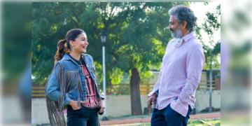 Read more about - Alia Bhatt: আলিয়ার নেটমাধ্যমে 'আরআরআর' পোস্ট মুছে 'গঙ্গুবাঈ কাথিয়াওয়াড়ি'র বহু পোস্ট !