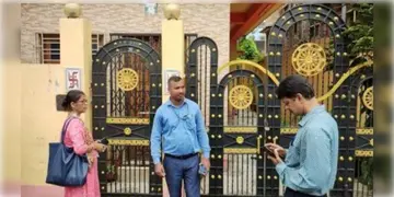 Read more about - R G Kar | হাইকোর্টের নির্দেশে দুর্নীতির তদন্তে সন্দীপ ঘোষের বাড়ি সহ ১৫ জায়গায় সকালে পৌঁছে গেল সিবিআই!