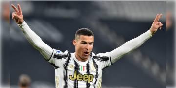 Read more about - কিংবদন্তি পেলে-কে টপকে বিশ্বের সর্বোচ্চ গোল দাতাদের তালিকায় দু’নম্বরে ক্রিশ্চিয়ানো রোনাল্ডো। 