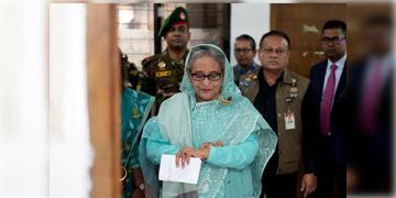 Read more about - Sheikh Hasina | হাসিনার বিরুদ্ধে দায়ের করা মামলার তদন্ত শেষ করতে হবে আগামী এক মাসের মধ্যে! সাফ জানিয়ে দিলো আদালত