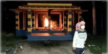 Read more about - শ্মশানে মুখাগ্নির আগে হঠাৎ নড়ে উঠল বৃদ্ধার দেহ !