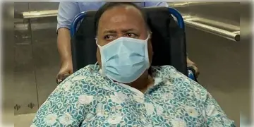 Read more about - Partha Chatterjee | বাড়ি ফিরলেন পার্থ! ‘তোমাকে চাই’ পোস্টার হাতে ভিড় জমালেন অনুগামীরা!