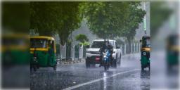 Read more about - Weather Update | কয়েক ঘণ্টার মধ্যেই বজ্রবিদ্যুৎ-সহ বর্ষণ বঙ্গে, একনজরে আজকের আবহাওয়া আপডেট
