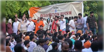 Read more about - Delhi Protest | ফের দিল্লির যন্তর মন্তরে শুরু আন্দোলন! ‘সংরক্ষণ নীতি’র বিরুদ্ধে কর্মসূচি, আটক একাধিক