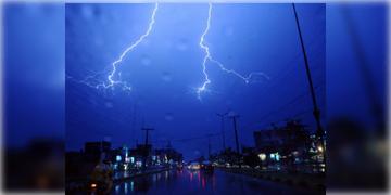 Read more about - Weather Update | বঙ্গে বজ্রবিদ্যুৎসহ কালবৈশাখীর সতর্কতা জারি হাওয়া অফিসের, বইবে ৬০-৭০ কিমি গতিবেগে দমকা হাওয়া