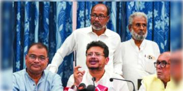 Read more about - WB Assembly | ঋতব্রত-সহ ১০ ‘বিদ্রোহী’ বিধায়কের পদ বাতিলের আবেদন খারিজ স্পিকারের, কী বলছে কালীঘাট?
