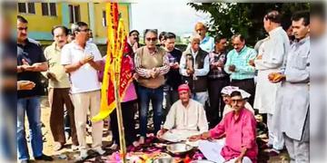 Read more about - Kashmiri Pandits | সাড়ে ৩ দশক পর কাশ্মীরে রাম মন্দির নির্মাণ করছেন পণ্ডিতরা! উদ্যোগকে স্বাগত স্থানীয়দের