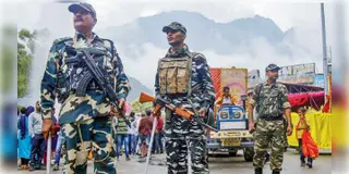 Read more about - Punjab | উদ্দেশ্য ছিল কাশ্মীরের সেনা ছাউনি উড়িয়ে দেওয়ার, বোমা বানাতে গিয়ে বিস্ফোরণে আহত পাঞ্জাবী তরুণ