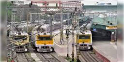 Read more about - Local Train Cancel | নৈহাটি জংশনে আধুনিকীকরণ কাজের জন্য সপ্তাহান্তে বাতিল একাধিক লোকাল ও দূরপাল্লার ট্রেন!