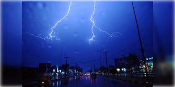 Read more about - Weather Update | ধেয়ে আসছে কালবৈশাখী, ৬০ কিমি বেগে ঝড়ের আশঙ্কা শহর কলকাতায়!