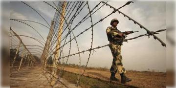 Read more about - Bangladesh । বারবার ভারতে ঢোকার চেষ্টা বাংলাদেশি দস্যুদের, সীমান্তে গুলি চালাতে বাধ্য হলো BSF