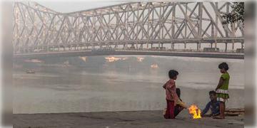 Read more about - Weather Update | শীতের ভ্রূকুটি বঙ্গে, একনজরে কলকাতার আজকের আবহাওয়া আপডেট