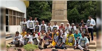 Read more about - TMC | বিধানসভায় ধরনায় তৃণমূলের বিধায়করা, অনুপস্থিত প্রায় ৫০ জন বিধায়ক! অন্দরে ধরছে ফাটল?