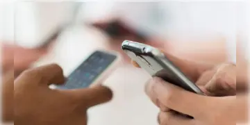 Read more about - মাঙ্কি পক্সের সংক্রমণ এড়াতে এ বার সতর্কবার্তা জানানো হচ্ছে ডেটিং অ্যাপ ‘গ্রাইন্ডার’ এর মাধ্যমে