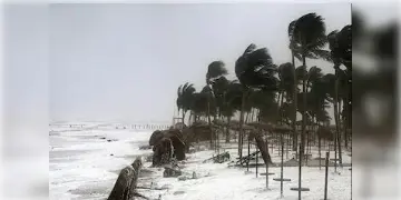 Read more about - সমুদ্রের মধ্যে দিয়ে হুড়মুড়িয়ে এগোচ্ছে "অশনি", এই অতি শক্তিশালী ঘূর্ণিঝড়ের নিশানায় কি রয়েছে পুরী?