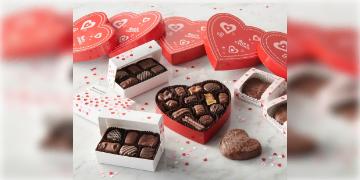 Read more about - Chocolate Benefits | ভ্যালেন্টাইন সপ্তাহে পছন্দের মানুষের মন ও স্বাস্থ্যের যত্ন নিতে কেন দেবেন ডার্ক চকলেট? জানুন ডার্ক চকলেটের গুনাগুন!