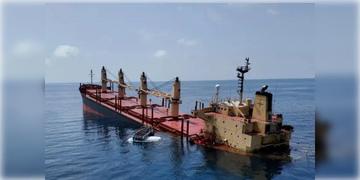 Read more about - Odisha Ship Accident | বঙ্গোপসাগরে ডুবলো ওড়িশার জাহাজ! উদ্ধার ২, নাবিক ও ক্রু মিলিয়ে নিখোঁজ ২২ জন!
