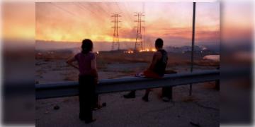 Read more about - Los Angeles Fire | দাবানলে জেরবার লস অ্যাঞ্জেলস, ঝোড়ো হাওয়ার দাপটে আবার আগুন লাগলো নিকটবর্তী শহরে