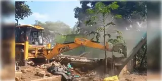 Read more about - Assam | প্রায় ২০০০ পরিবারকে উচ্ছেদ করতে চলেছে অসম সরকার! তাদের মধ্যে রয়েছেন পশ্চিমবঙ্গ এবং বিহারের পরিযায়ীরাও!