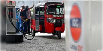 Read more about - Sri lanka petrol : ‘জ্বলন্ত’ শ্রীলঙ্কায় লিটার পিছু পেট্রল ৪২০ ও ডিজেল ৪০০ টাকা
