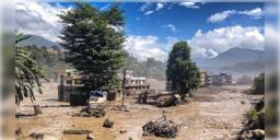 Read more about - Nepal Flood Update | নেপালের হড়পা বানের পর থেকে নিখোঁজ কলকাতার ৩২ পর্যটক!