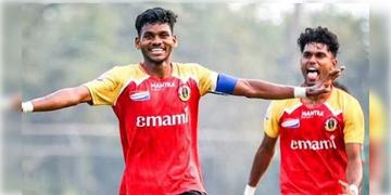Read more about - East Bengal-Mohun Bagan | ৩৩১ দিন পর ডার্বি জয় লাল-হলুদের! ২-১ গোলে মোহনবাগানকে হারালো জুনিয়র দল!