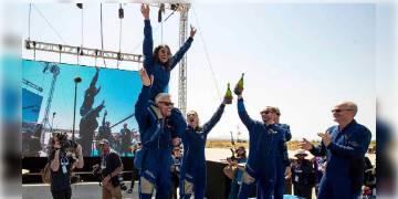 Read more about - মহাকাশে পাড়ি দিলেন শিরীষারা, পাঁচ মিনিট ভার-শূন্য থাকলেন তাঁরা