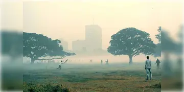 Read more about - Weather Update | মহানগরীর আকাশে মেঘ-কুয়াশার খেলা, বৃষ্টির পূর্বাভাস দিচ্ছে হাওয়া অফিস?
