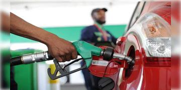 Read more about - Fuel Price | পশ্চিম এশিয়ার যুদ্ধের জের, লিটার প্রতি ৫৫ টাকা বাড়লো ডিজেলের দাম! ঘোষণা অর্থমন্ত্রকের