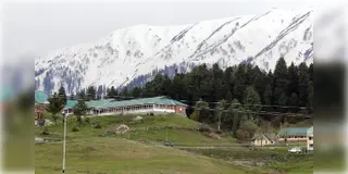 Read more about - Pahalgam Attack | পহেলগাঁও হামলার ৫ মাস পর ১২টি পর্যটন কেন্দ্র ফের খোলার পথে প্রশাসন