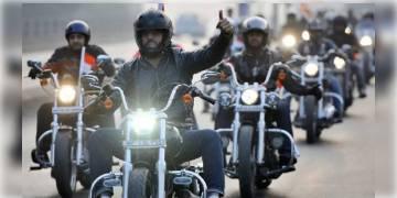 Read more about - বিআইএস-এর অনুমোদিত হেলমেট দেশের টু-হুইলার চালকদের জন্য বাধ্যতামূলক করা হল।  