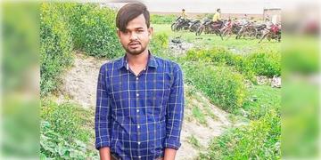 Read more about - Migrant Labourer | আটদিন নিখোঁজ! চেন্নাইয়ের জঙ্গল থেকে উদ্ধার বাংলার পরিযায়ী শ্রমিকের ক্ষতবিক্ষত মৃতদেহ