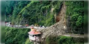 Read more about - ফের ধস নামে হিমাচল প্রদেশের কিন্নরে, বহু মৃত র আশঙ্কা ধ্বংসস্তূপে আটকে রয়েছে একাধিক গাড়ি