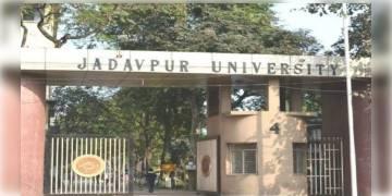 Read more about - যাদবপুরের অধিকাংশ শিক্ষকের মত নেই পুজোর আগেই ক্যাম্পাস খোলা নিয়ে