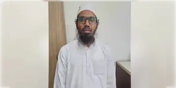 Read more about - Delhi Blast | মানুষ মারার চেষ্টা! দিল্লি বিস্ফোরণের অভিযুক্ত চিকিৎসককে বেধড়ক মারধর বন্দীদের