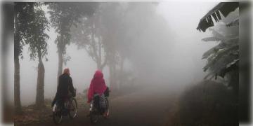 Read more about - West Bengal Weather | চলতি মরশুমের 'শীতলতম দিন' কলকাতায়! রাজ্যজুড়ে কমছে সর্বনিম্ন তাপমাত্রা! কতদিন শীত উপভোগ করতে পারবে রাজ্যবাসী?