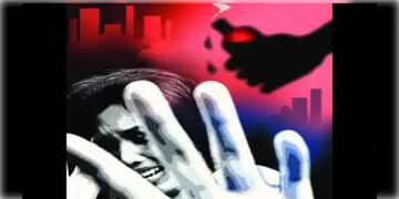 Read more about - Acid Attack Belur | কোথায় নিরাপদ নারীরা? বেলুড়ে অ্যাসিড হামলার শিকার তরুণী! রাতে ঘুমন্ত অবস্থায় থাকার সময় গায়ে ছোড়া হলো অ্যাসিড