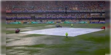 Read more about - India vs Australia । বৃষ্টিতে ভিজছে গাব্বা, টস জিতে ১৩ ওভারেই বন্ধ খেলা, বিপাকে রোহিতরা ?